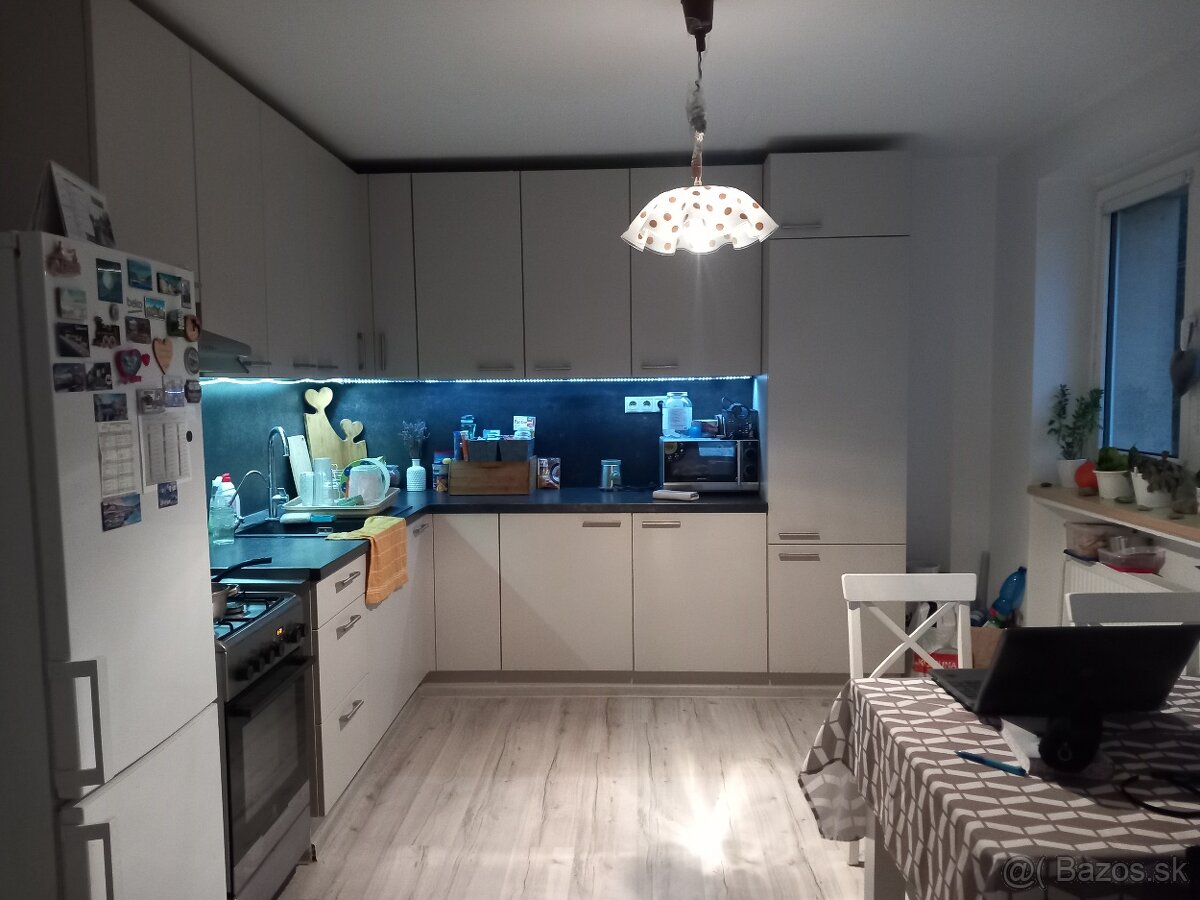 Predám 2- izbový byt - 5