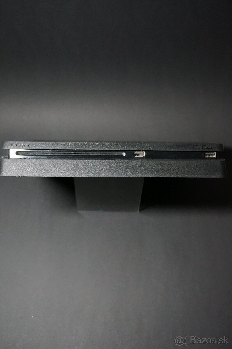 Sony PlayStation 4 (CUH-2216B) - 1TB - 5