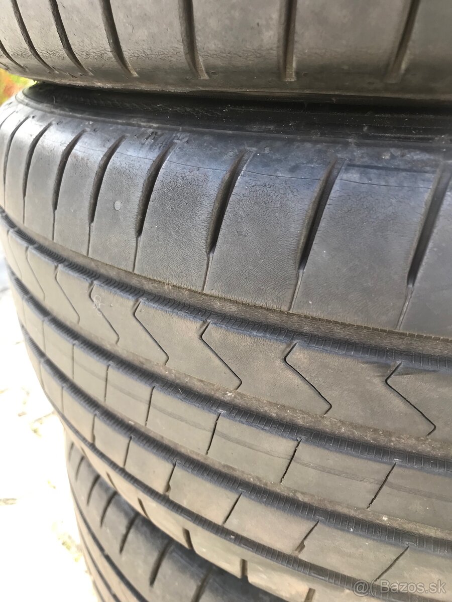 Letné pneumatiky Hankook 235/45R18 - 5