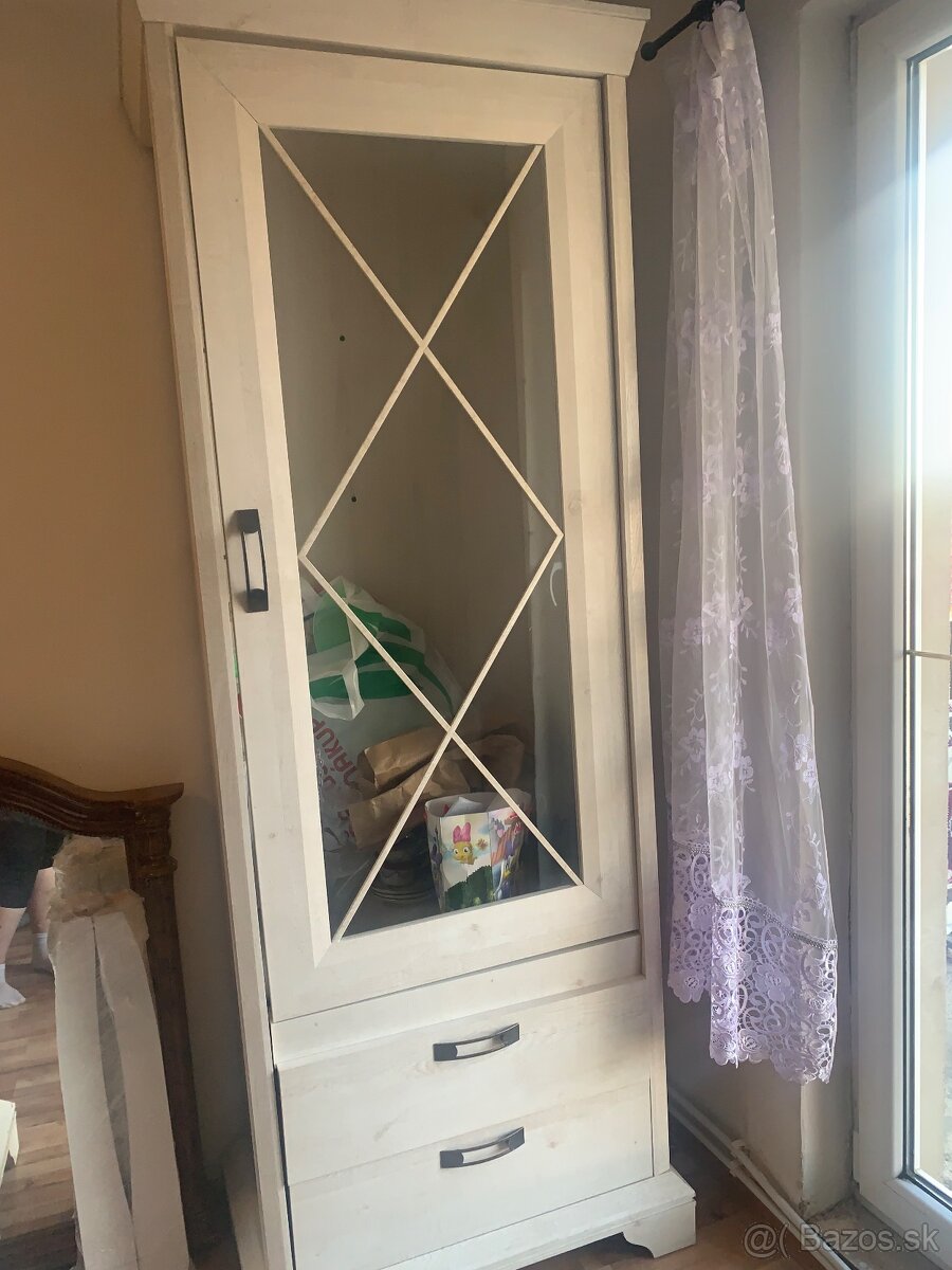 Nový stôl a stoličky 6ks - 5