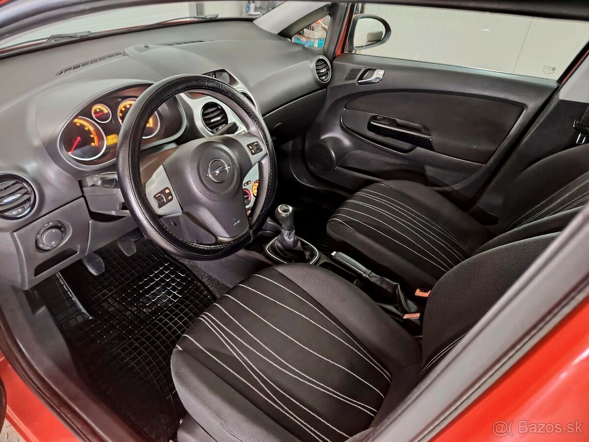 Opel Corsa D 2010 - 5