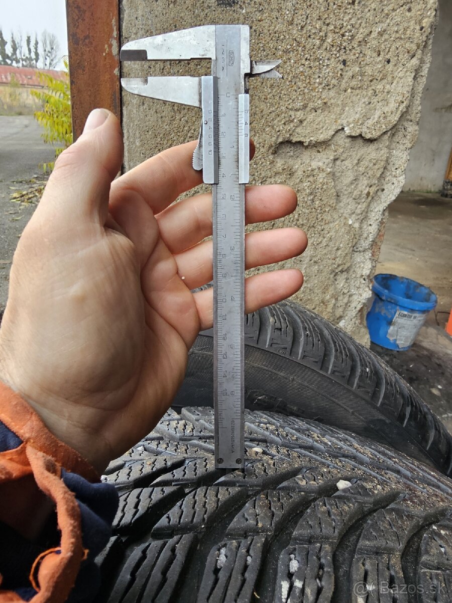 Predam zimne pneu 265 65 R17