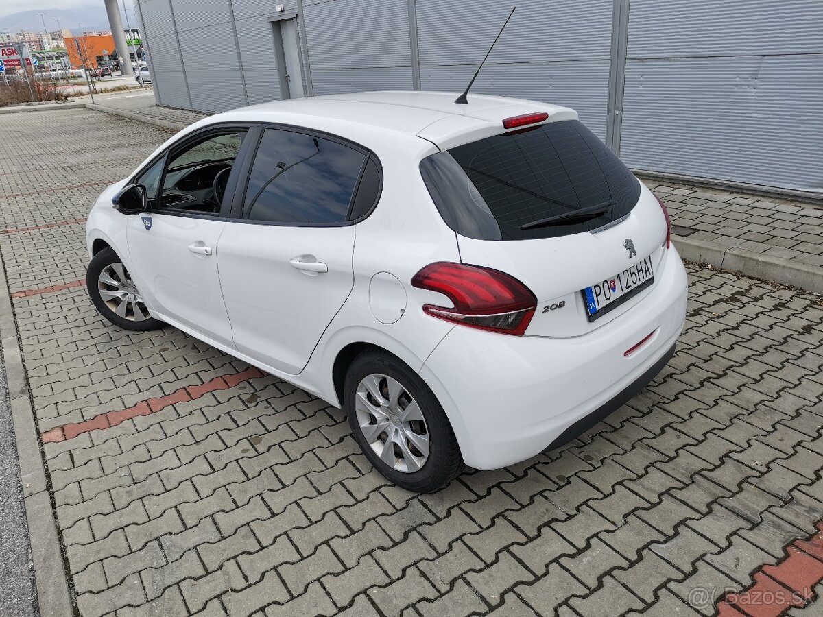Peugeot 208 - 5