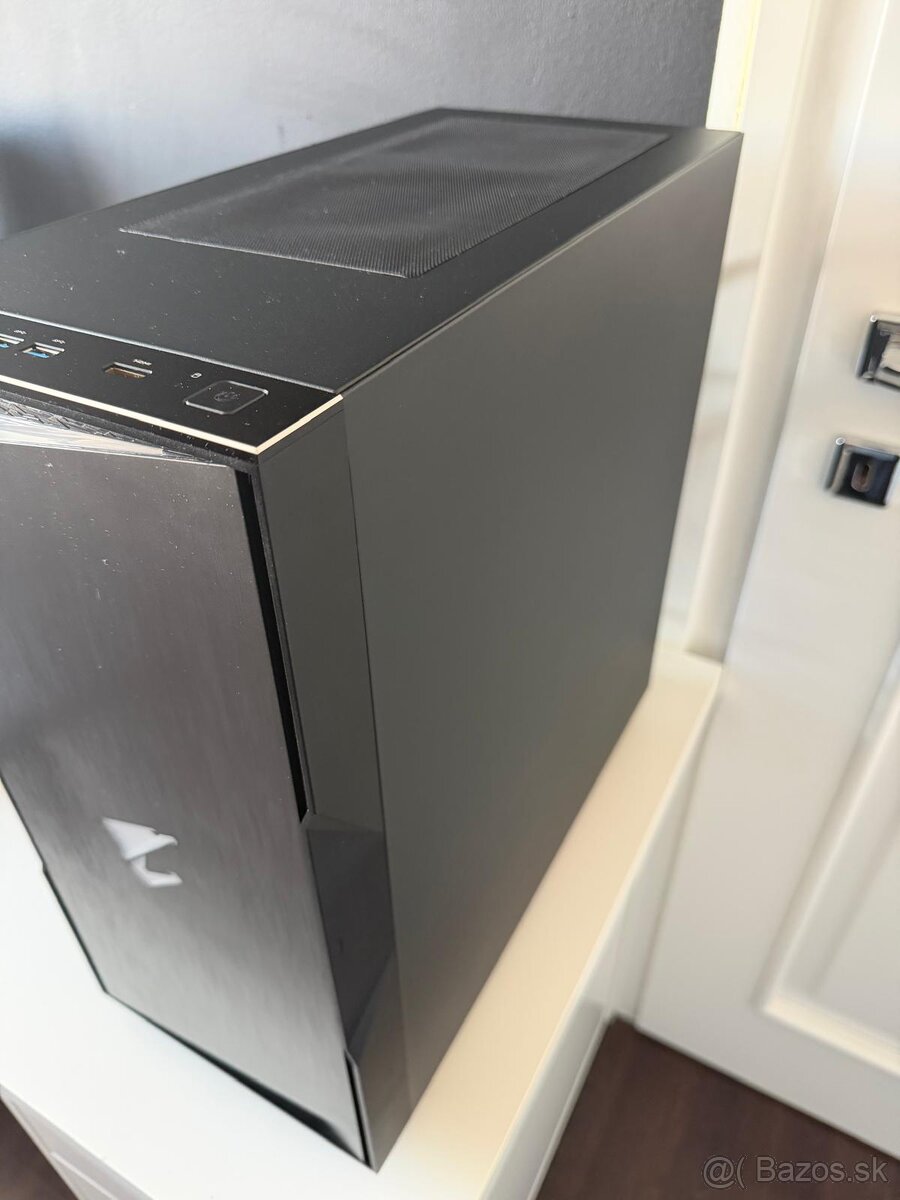 Herný počítač AORUS - 5