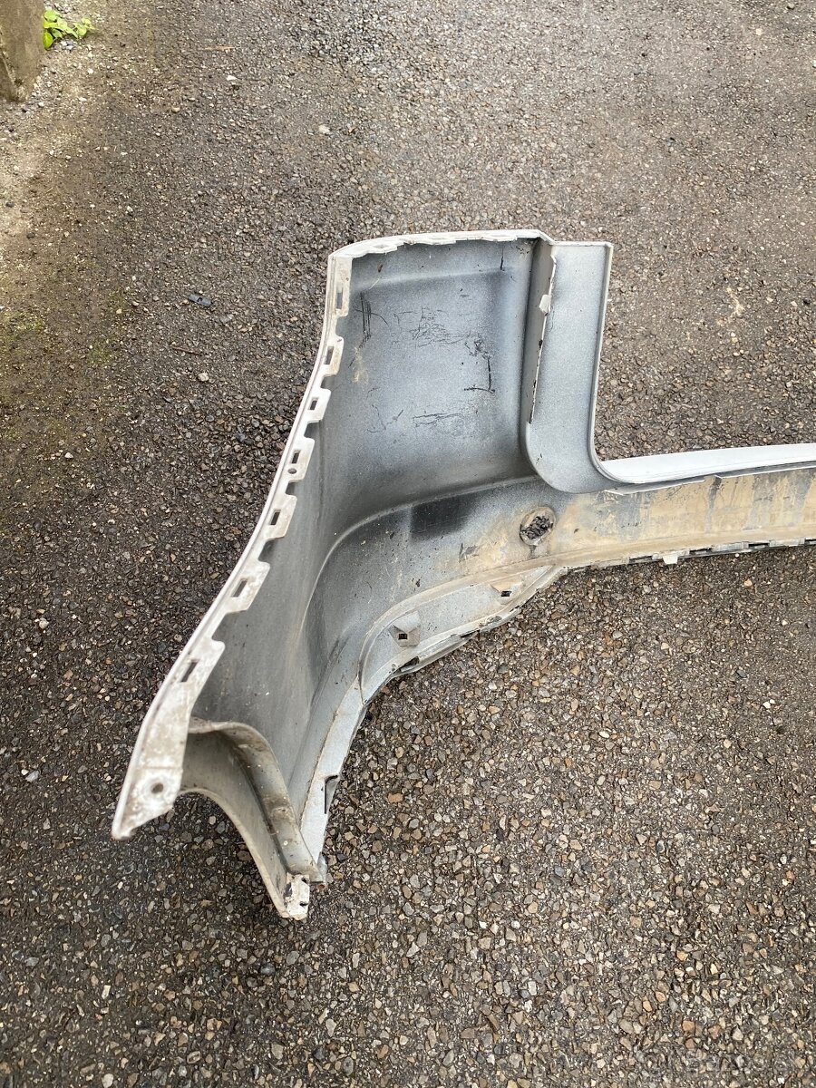 VW Touran zadny naraznik - 5