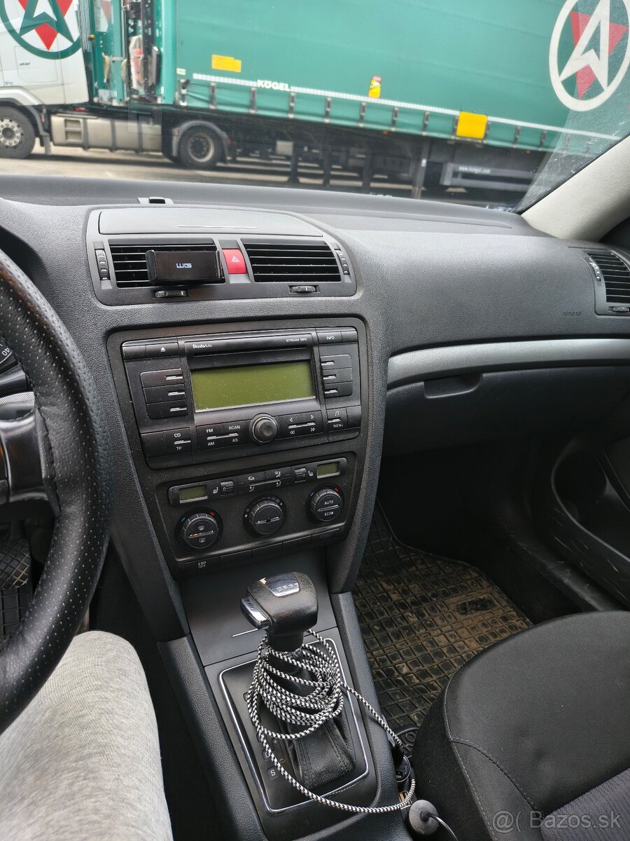 Škoda octavia 2 1.9 tdi dsg - 5