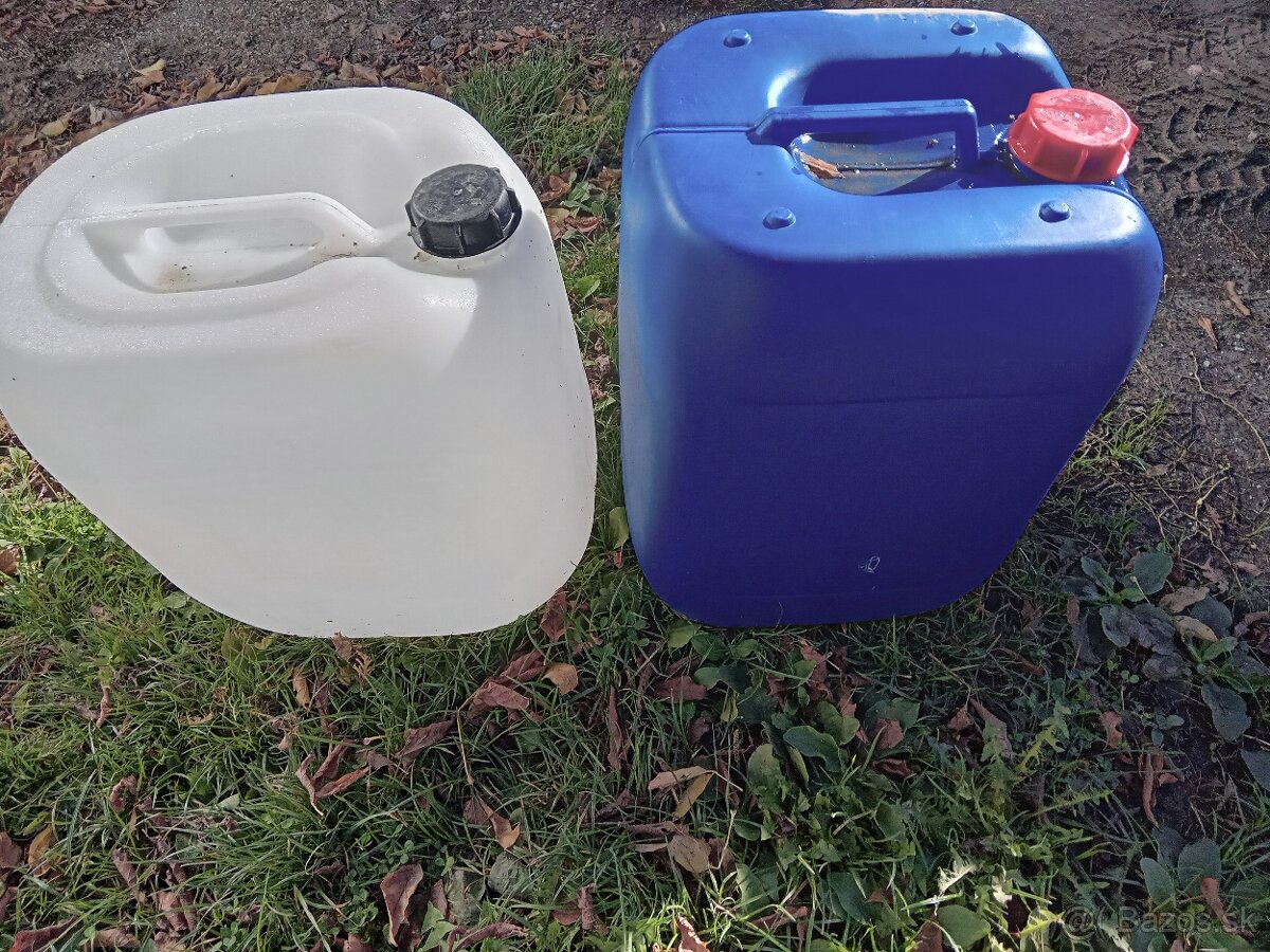 plastové sudy 220 lit a bandasky - 5