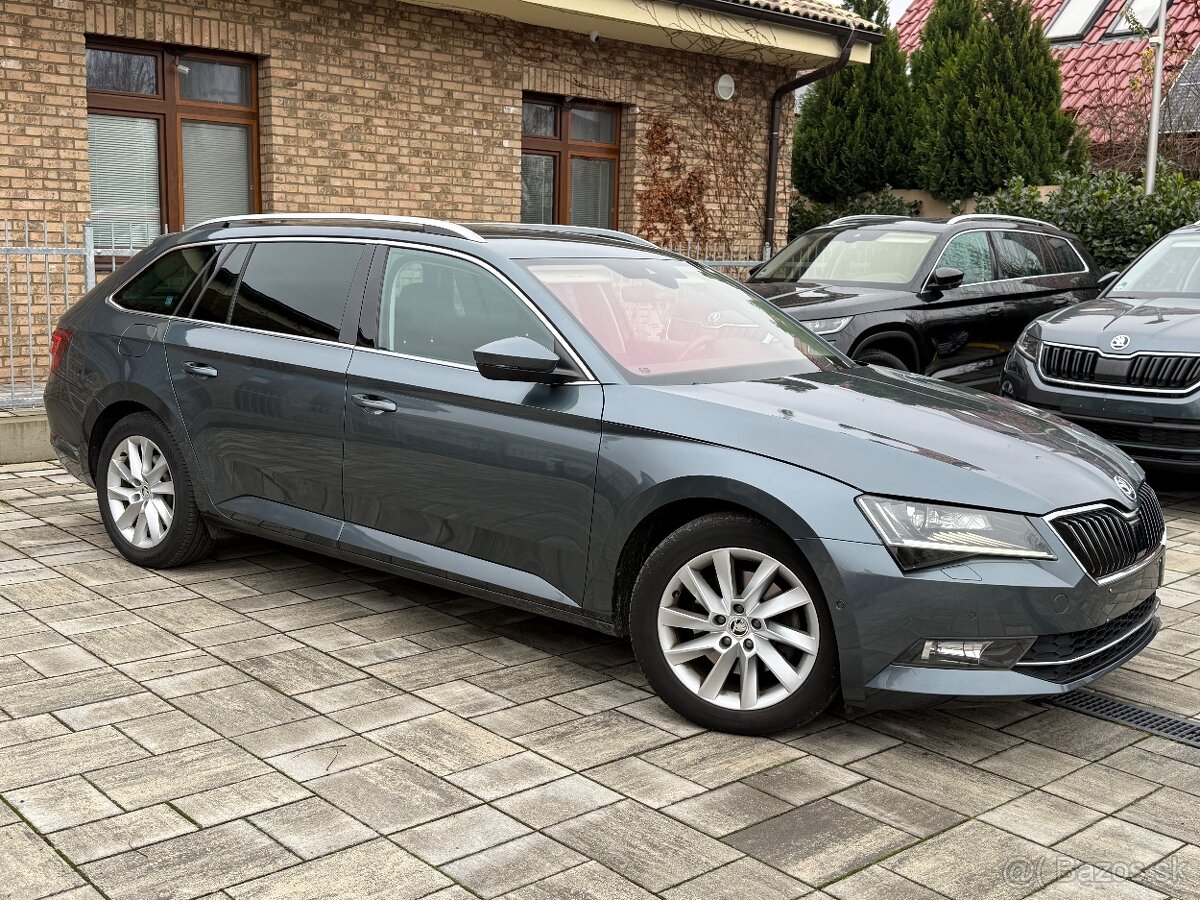 Superb Style Plus 1.8TSI DSG - 5