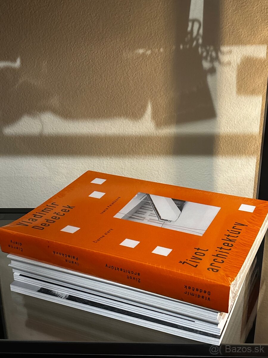 Čierne diery - Život architektúry - 5