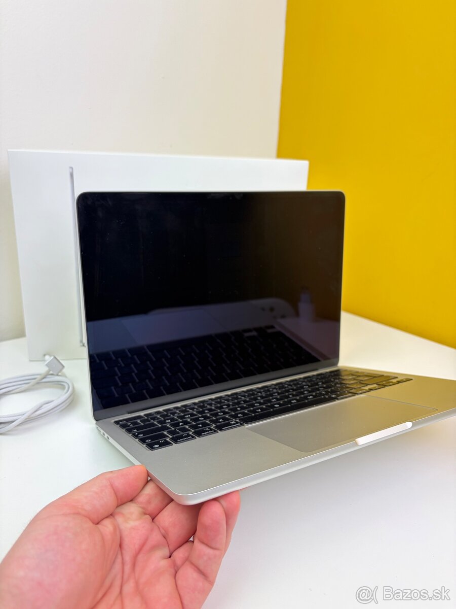 Predam vymenim Macbook Air M2 13,6” 256GB Silver - 5