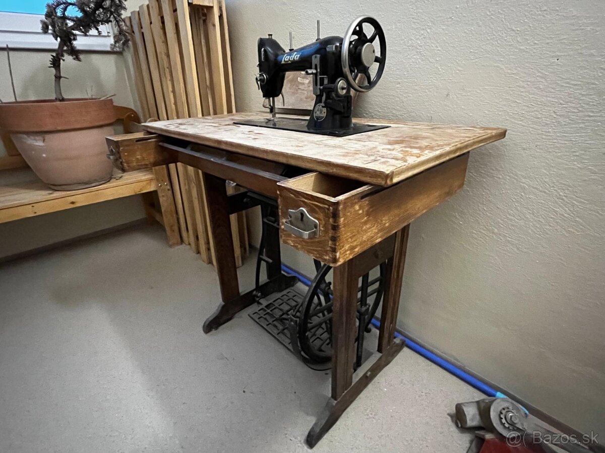 Šijací stroj - stôl - 5