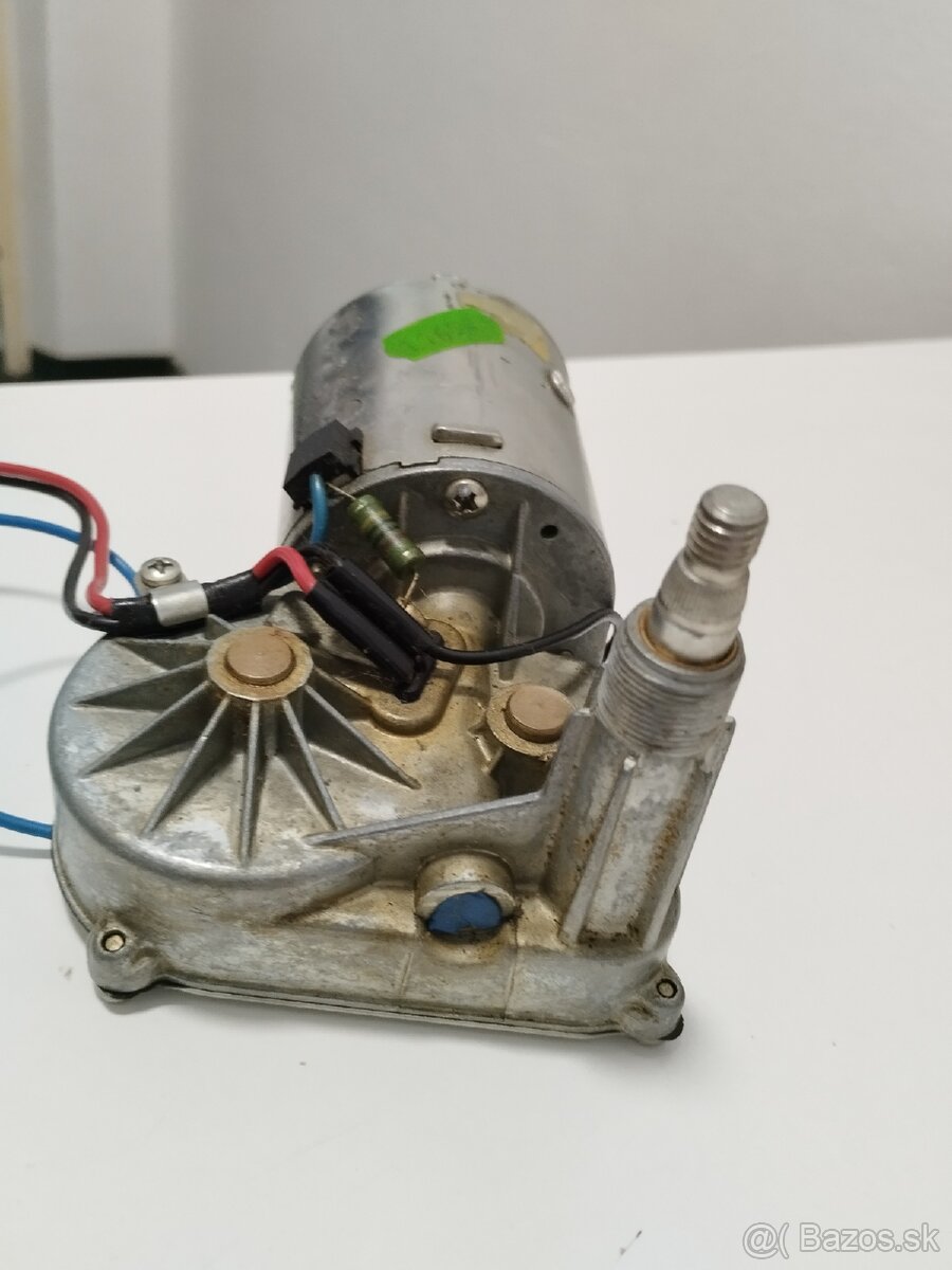 Motorček zadného stierača na š favorit - 5