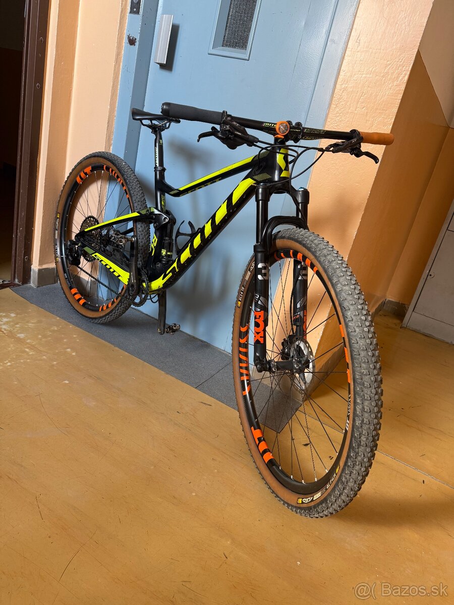 Predám SCOTT spark 9000 top model carbon - 5