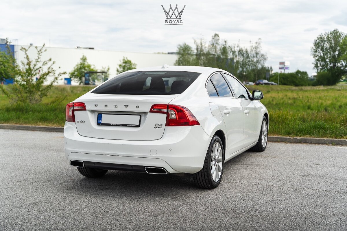 Volvo S60 D4 2.0L Drive-E Kinetic Geartronic - 5