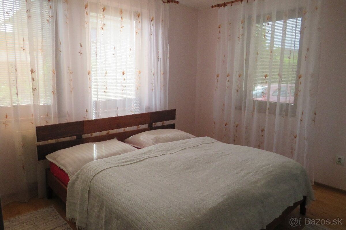 Na predaj 4-izbový rodinný dom (bungalov) dedina Štvrtok - 5