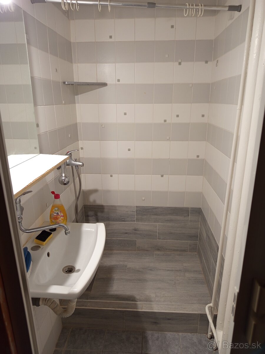 Prenajmem garsónku Petržalka - 5