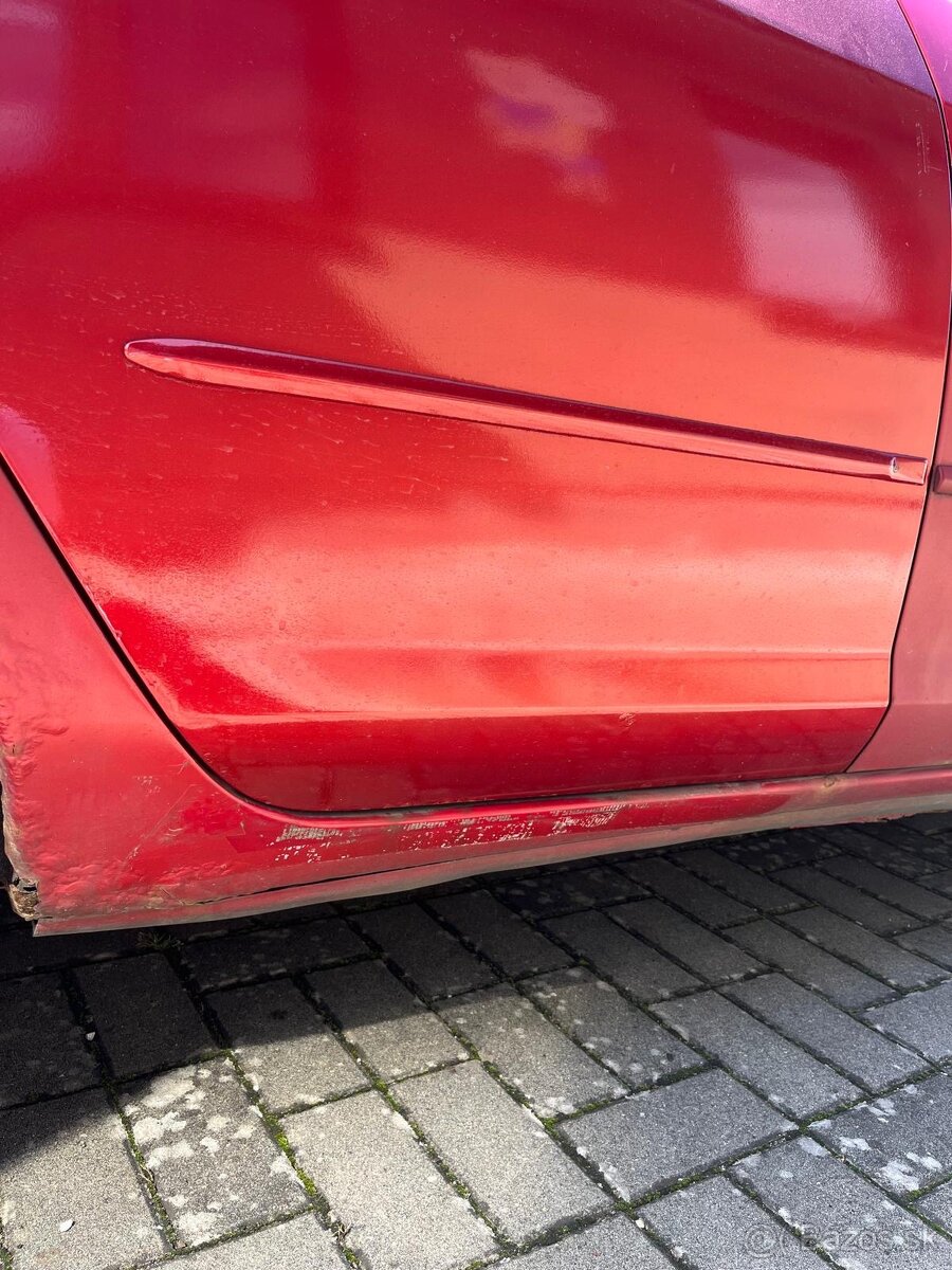 Predám Mazda 3 hatchback 1.6 - 5