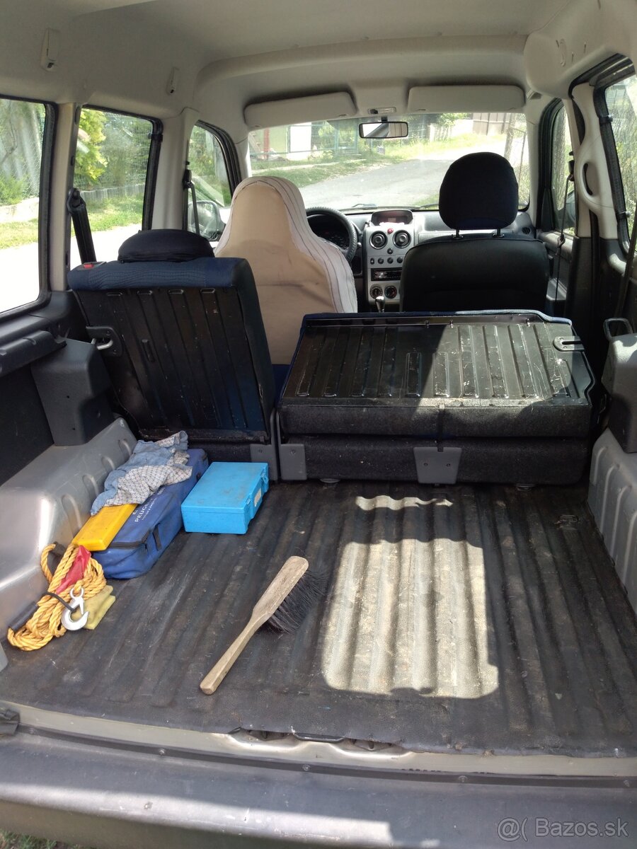 Predám Peugeot partner - 5