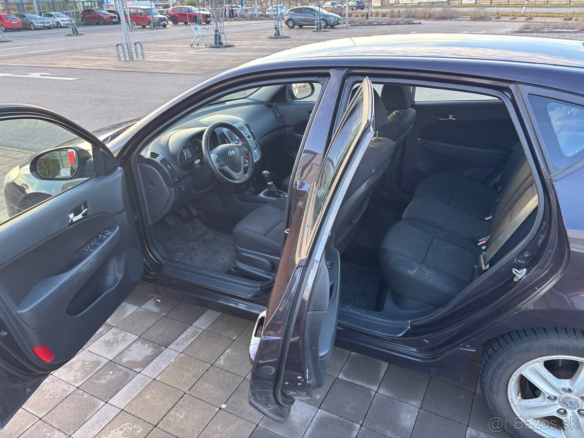 Predám Hyundai i30 - 5