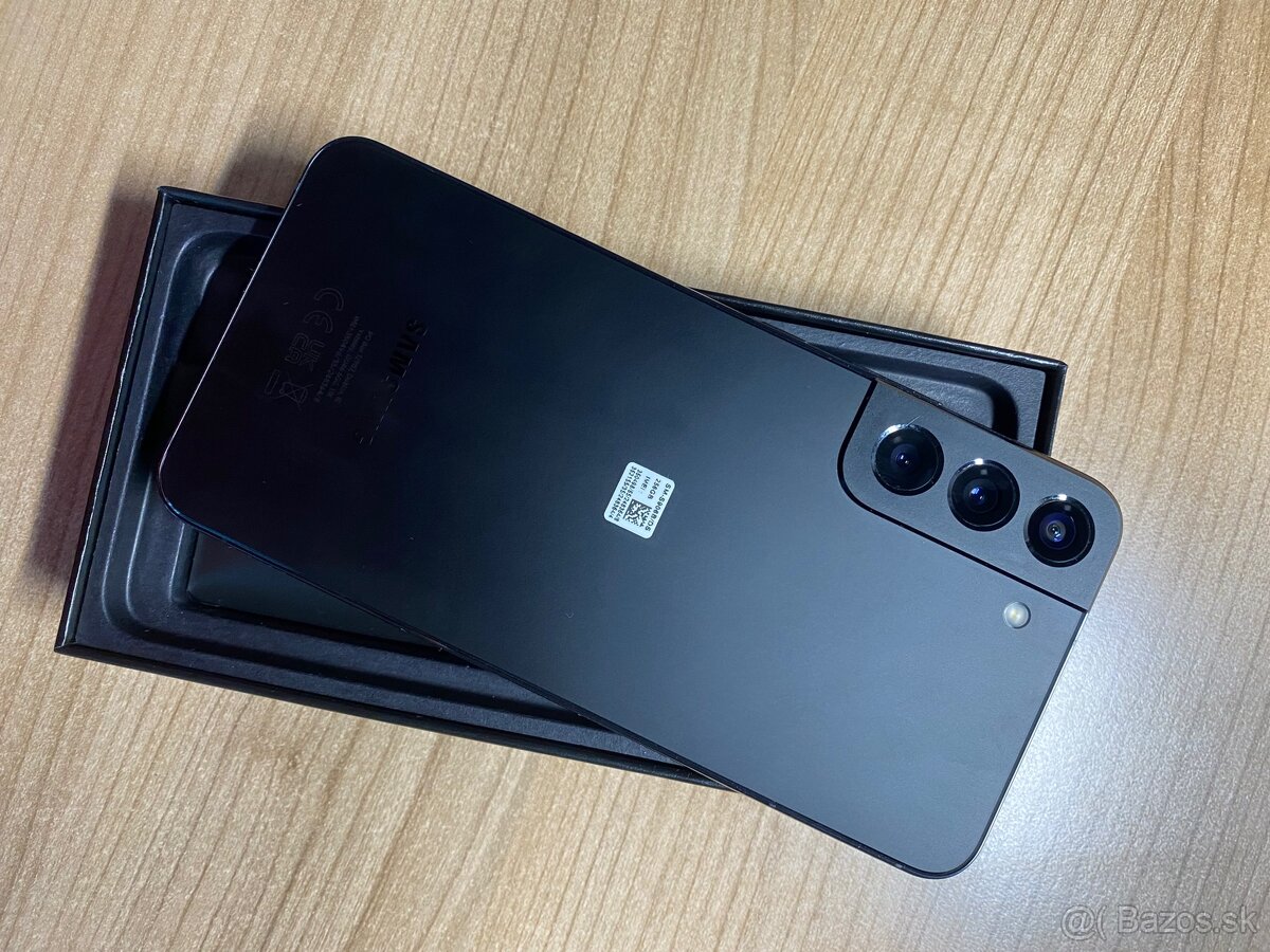 Samsung galaxy S22+, 256 GB - 5