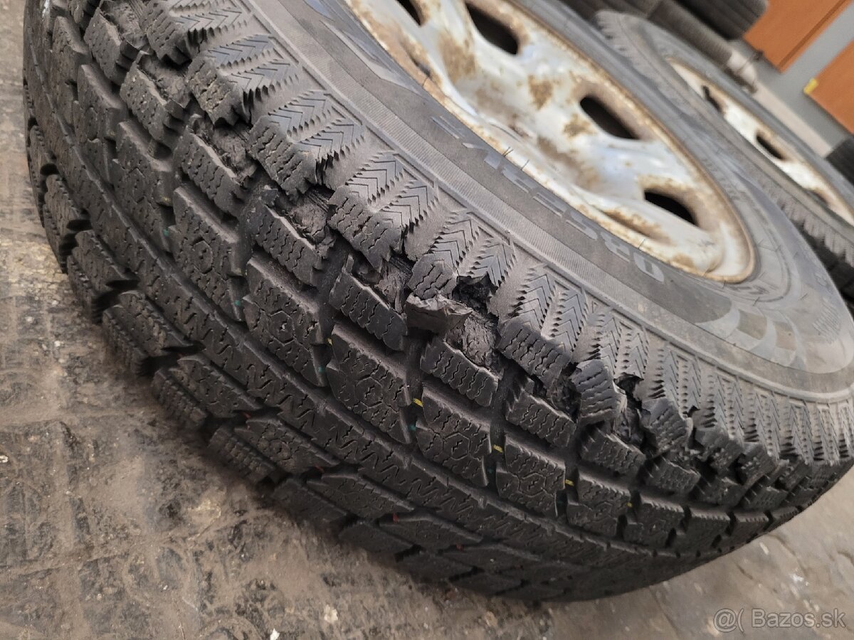 Kolesá Nissan R16 - 5