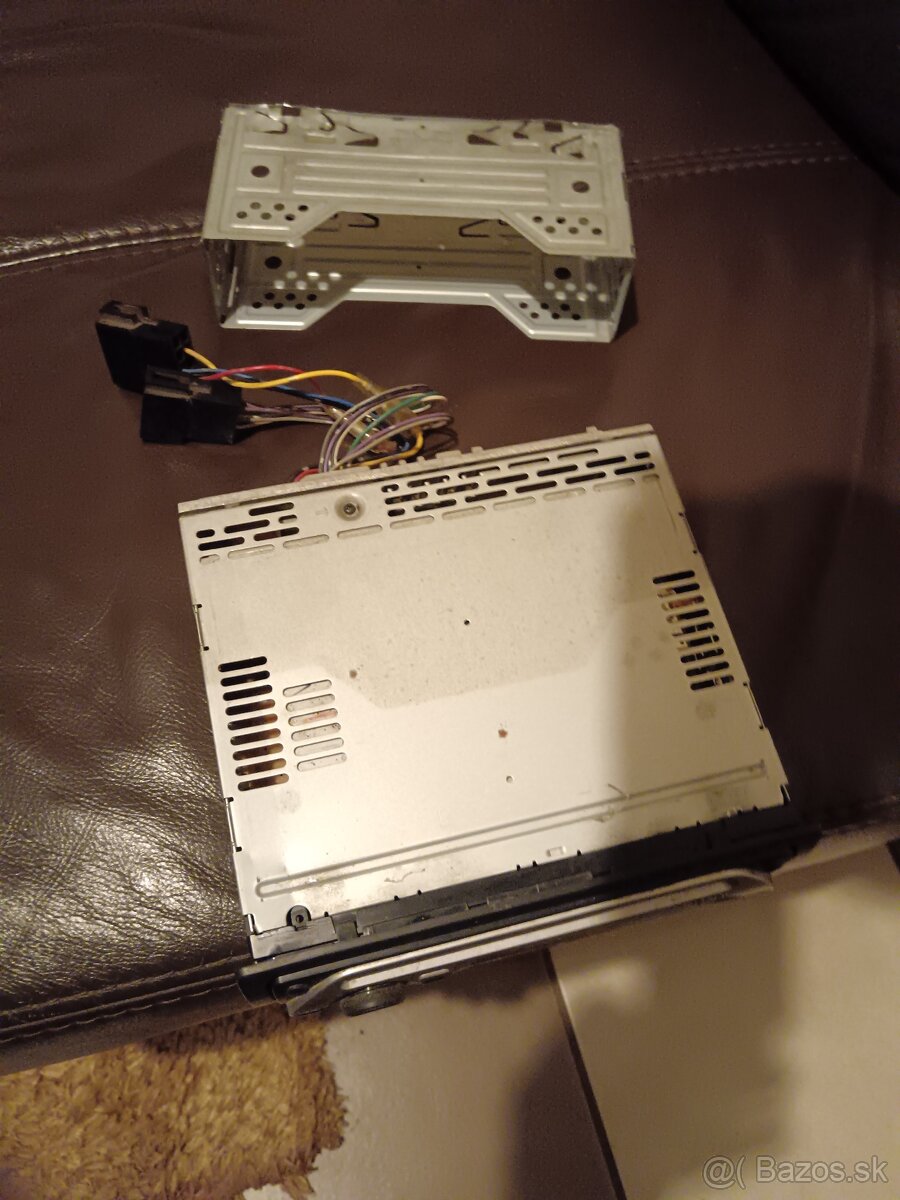 Predám autorádio SONY CDX-GT20 - 5