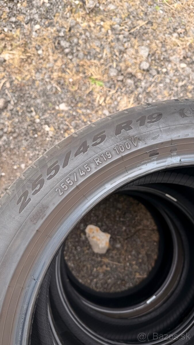 255/45R19 Pirelli Scorpion - 5