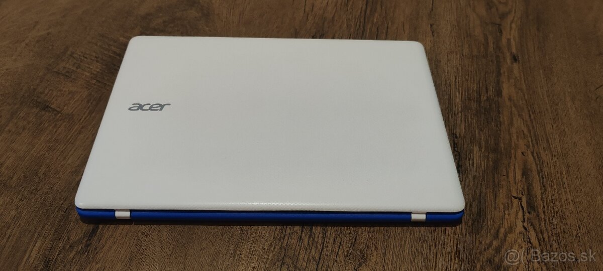 Predám malý notebook Acer - 5