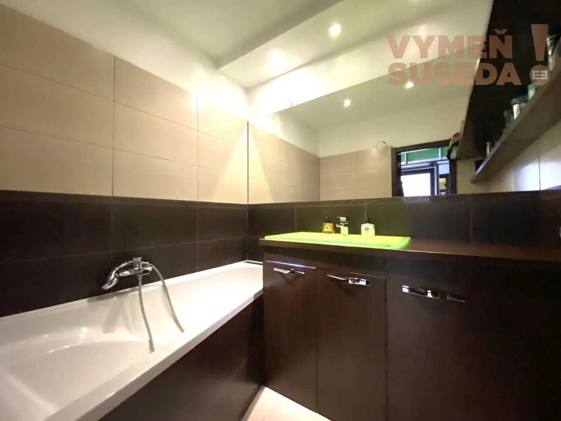 VYMEŇ SUSEDA – VÝNIMOČNÝ 2 IZB. ZARIADENÝ BYT S BALKÓNOM, N - 5