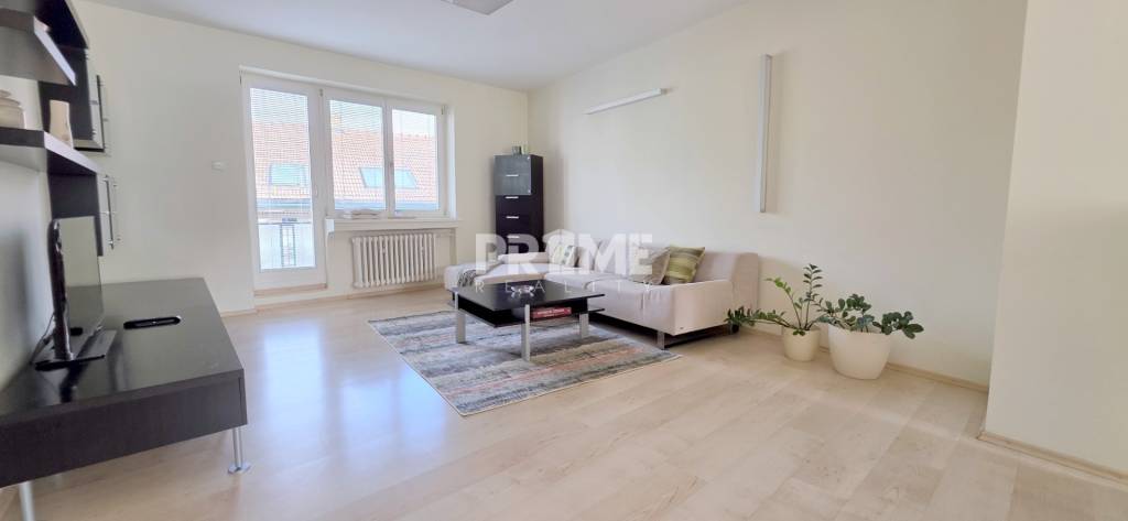 JEDINEČNÝ 2i byt, REKONŠTRUKCIA, 2 x BALKÓN, Kúpeľná ulica,S - 5