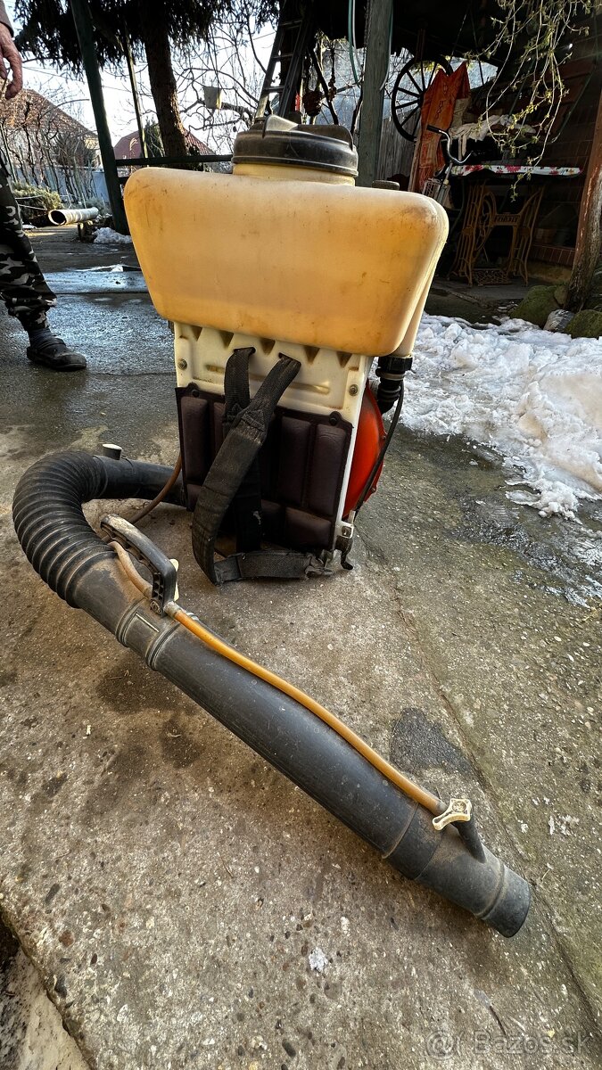 Motorový postrekovač Oleo Mac AM 180 - 5