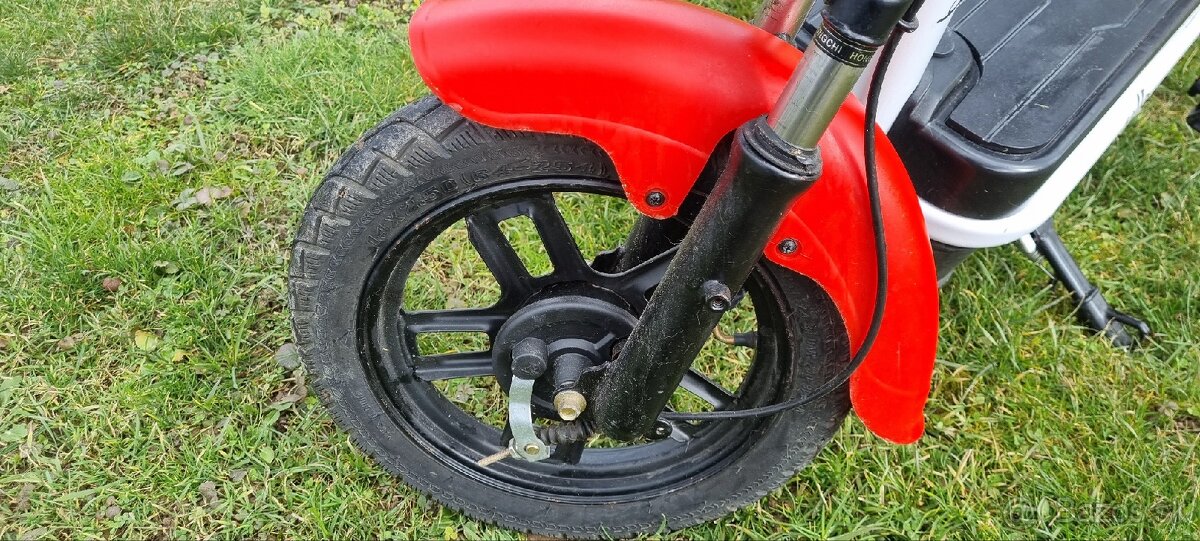 Predám elektrický skuter. - 5