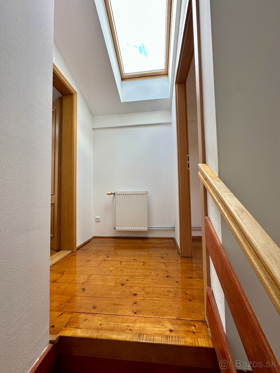 Prenájom 3-izb mezonet v hist.centre TN - Mierové nám. - 5