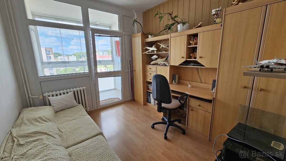 KOMFORTNÝ 4-IZBOVÝ BYT S BALKÓNOM V MESTE SVIDNÍK - 5