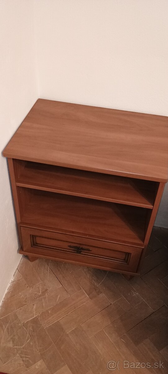 Skrinka pod televizor - 5