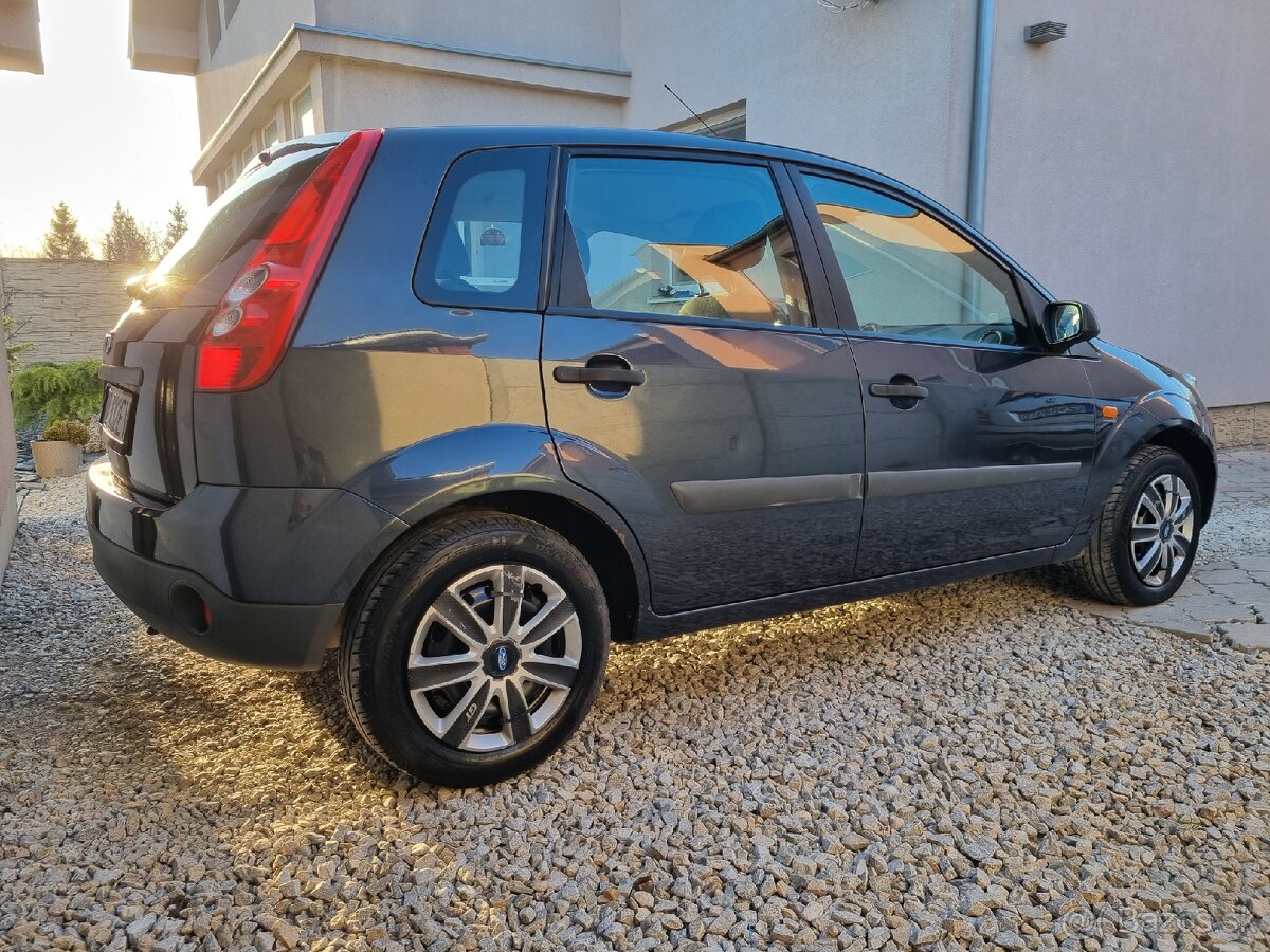 Predám Ford Fiesta 1.25 - 5