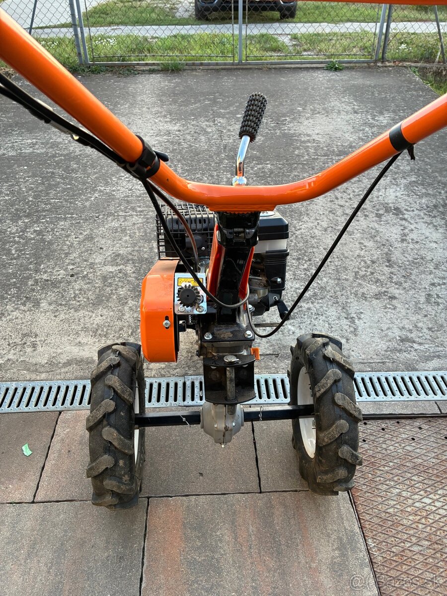Predám Kultivátor VILLAGER VTB 852 - 5