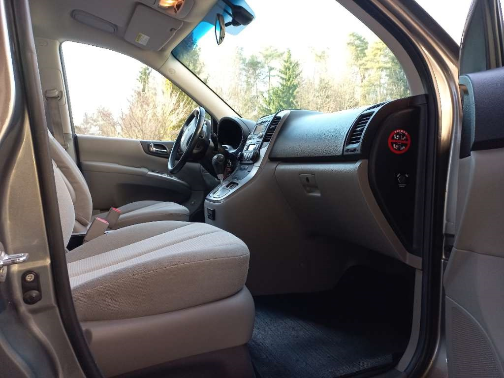 2010 KIA CARNIVAL 2.2 CRDi AT 7-miestne - 5