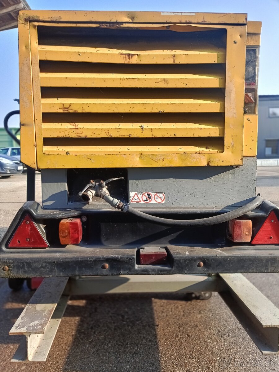 Kompresor Atlas Copco xas 46 - 5