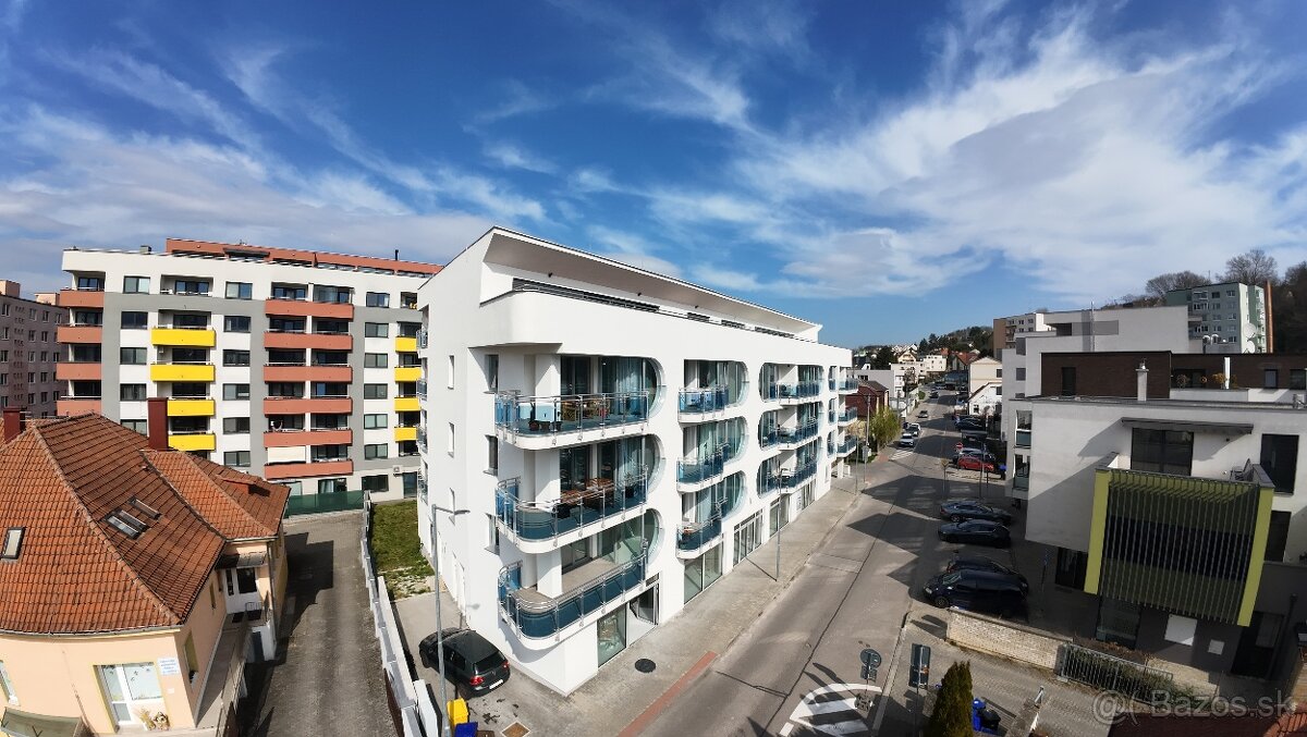 Lukratívny 2-izbový byt s dvoma loggiami v centre Trenčína - 5