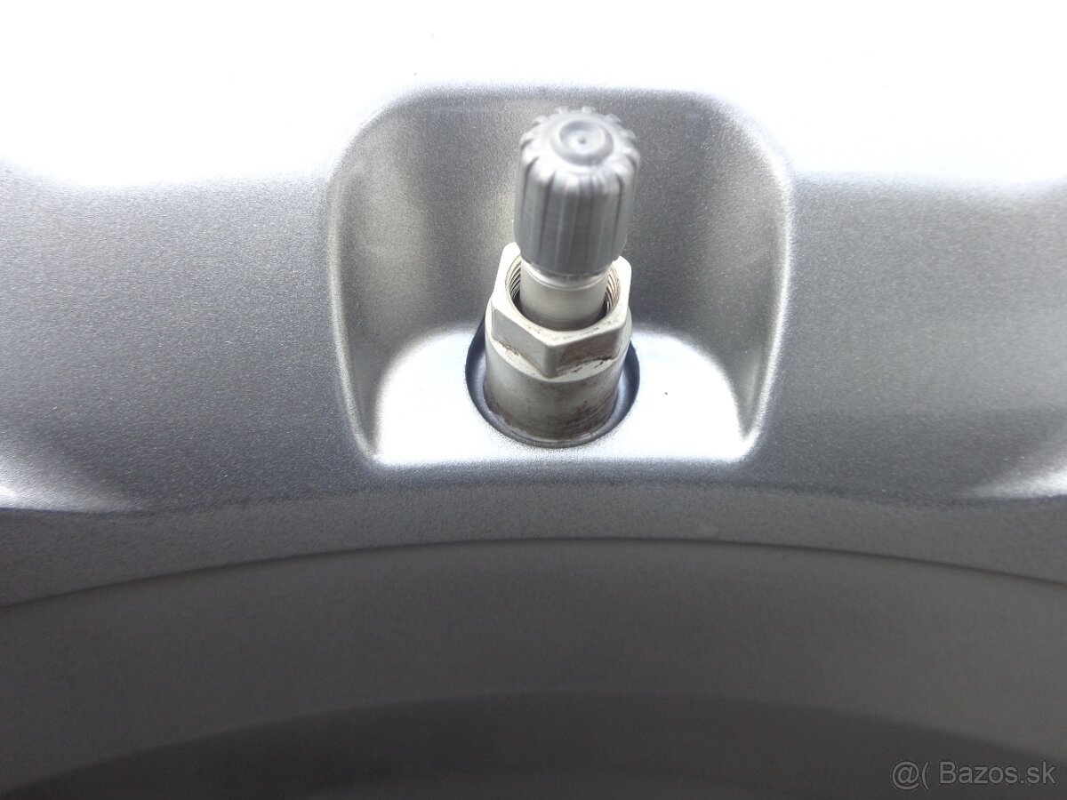 5x114,3 R16 Hyundai Kona / Kia zimna sada kolies - 5