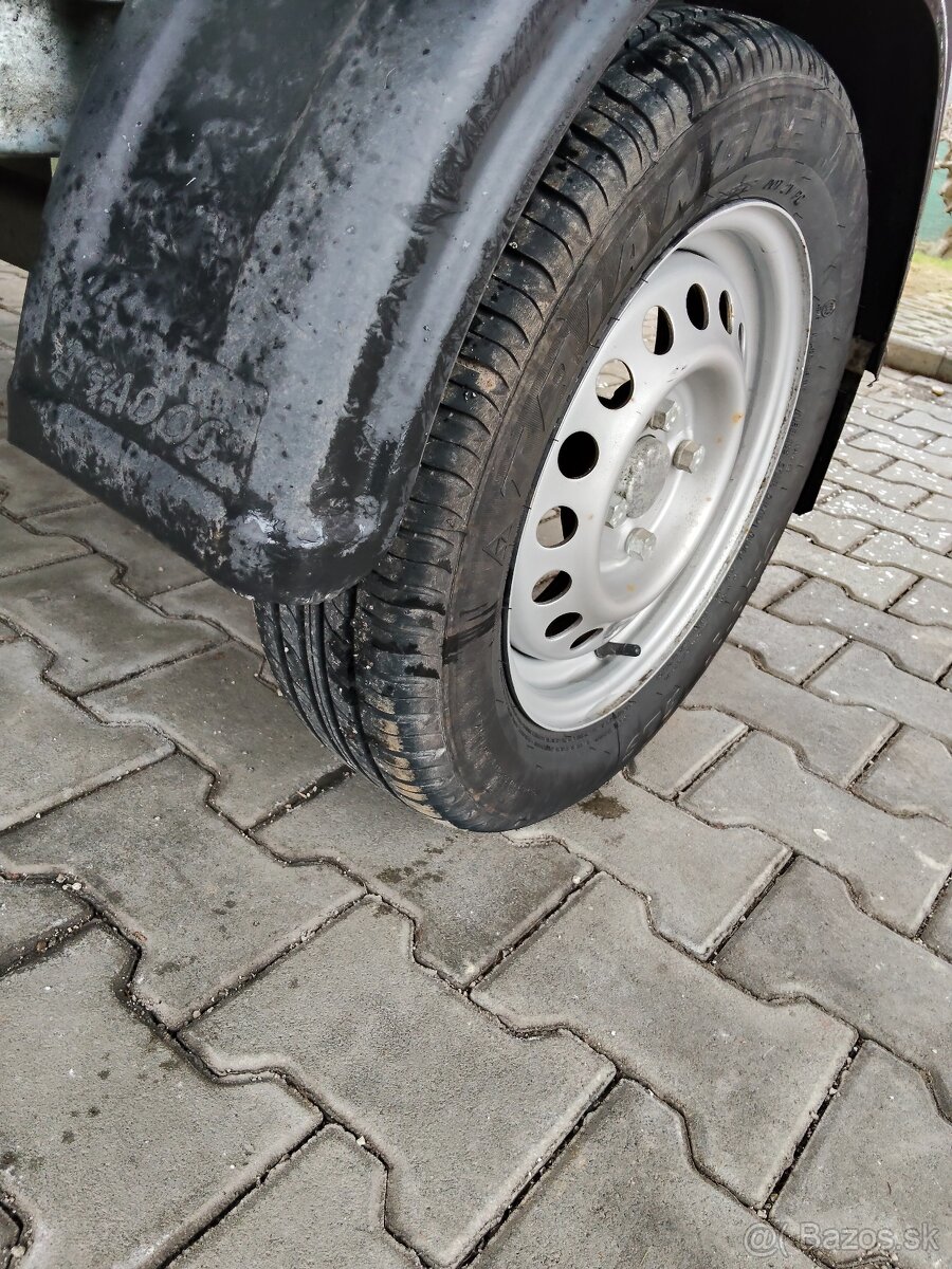 privesny vozik s plachtov - 5