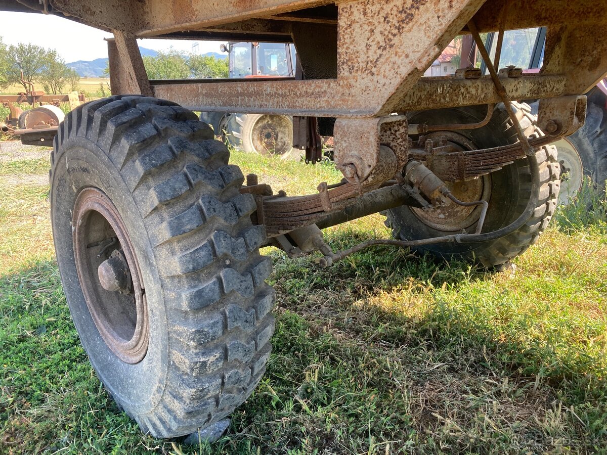 Predám vlečku 7/8t a podmietací pluh - 5