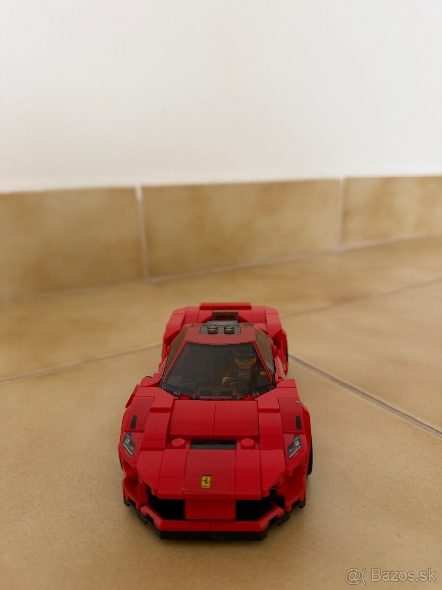 Lego červené Ferrari - 5