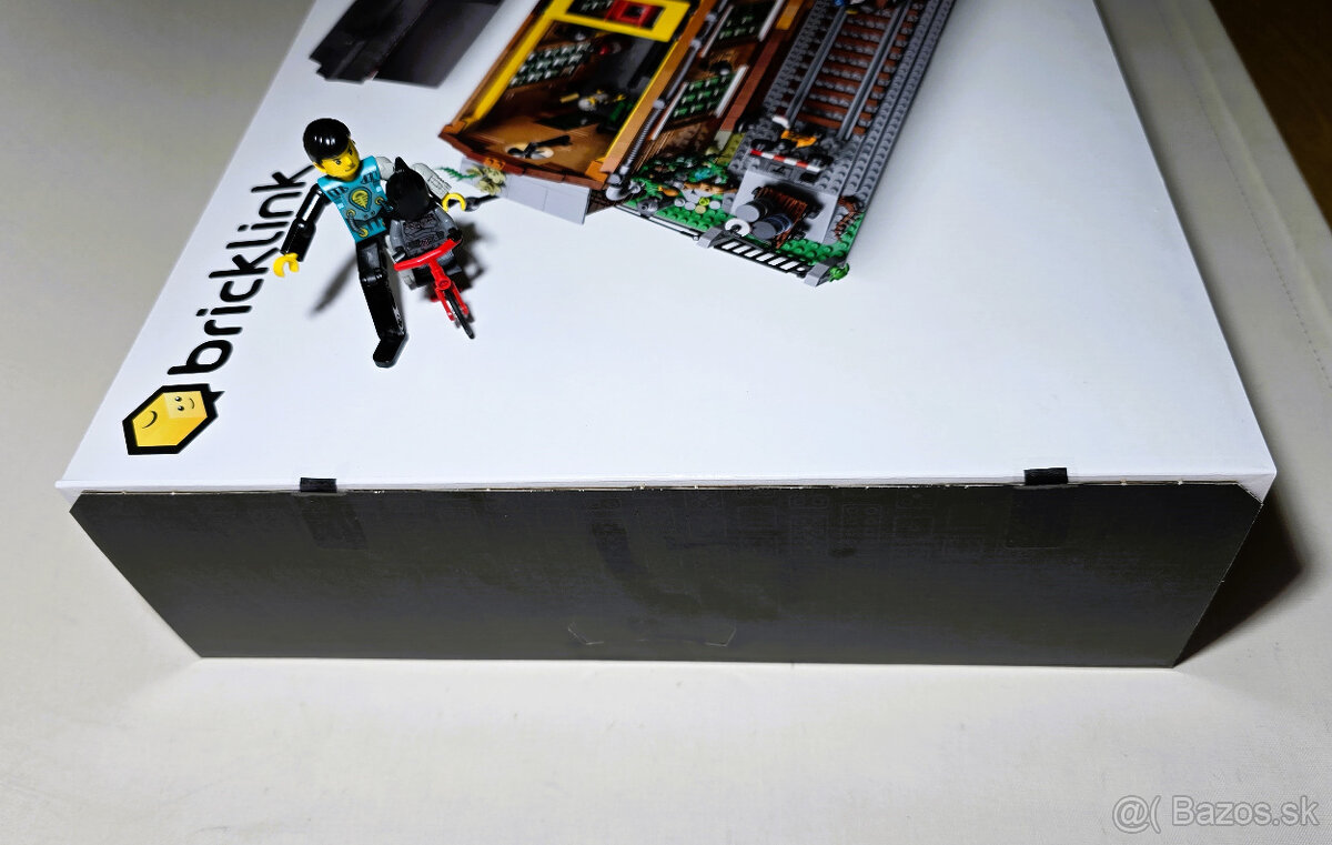 910033 LEGO Old Train Engine Shed - BDP 1 - 5