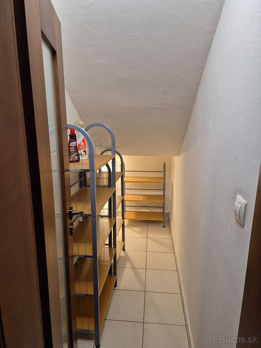 Útulný rodinný dom v lukratívnej lokalite Grot - 5