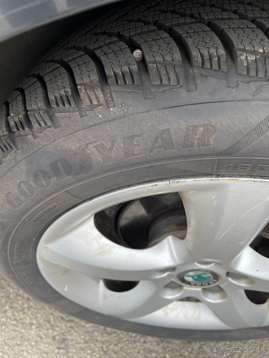 Predám Škoda Fabia 1.2 TSI benzín (4 valec) - 5