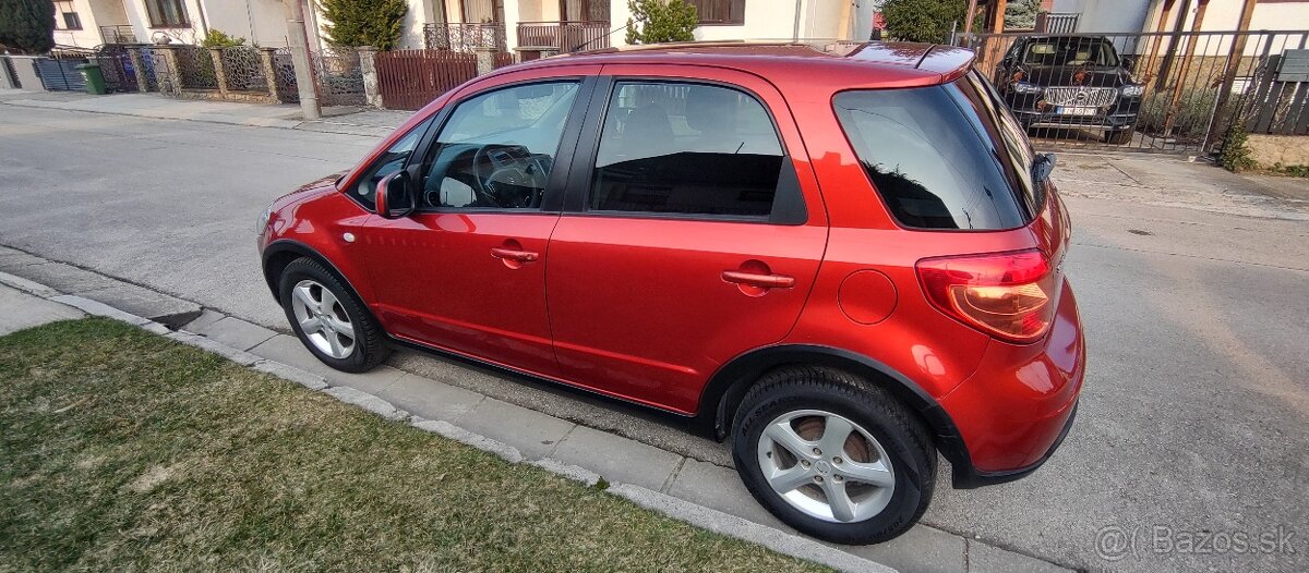 Suzuki SX4 1.6 benzín AUTOMAT 1 majiteľ - 5