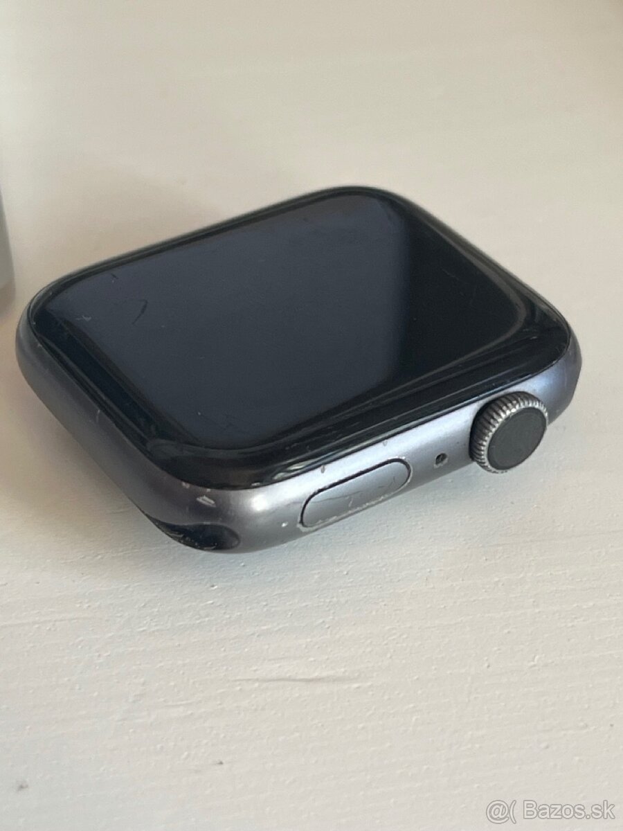 Apple Watch 4 44mm - 5