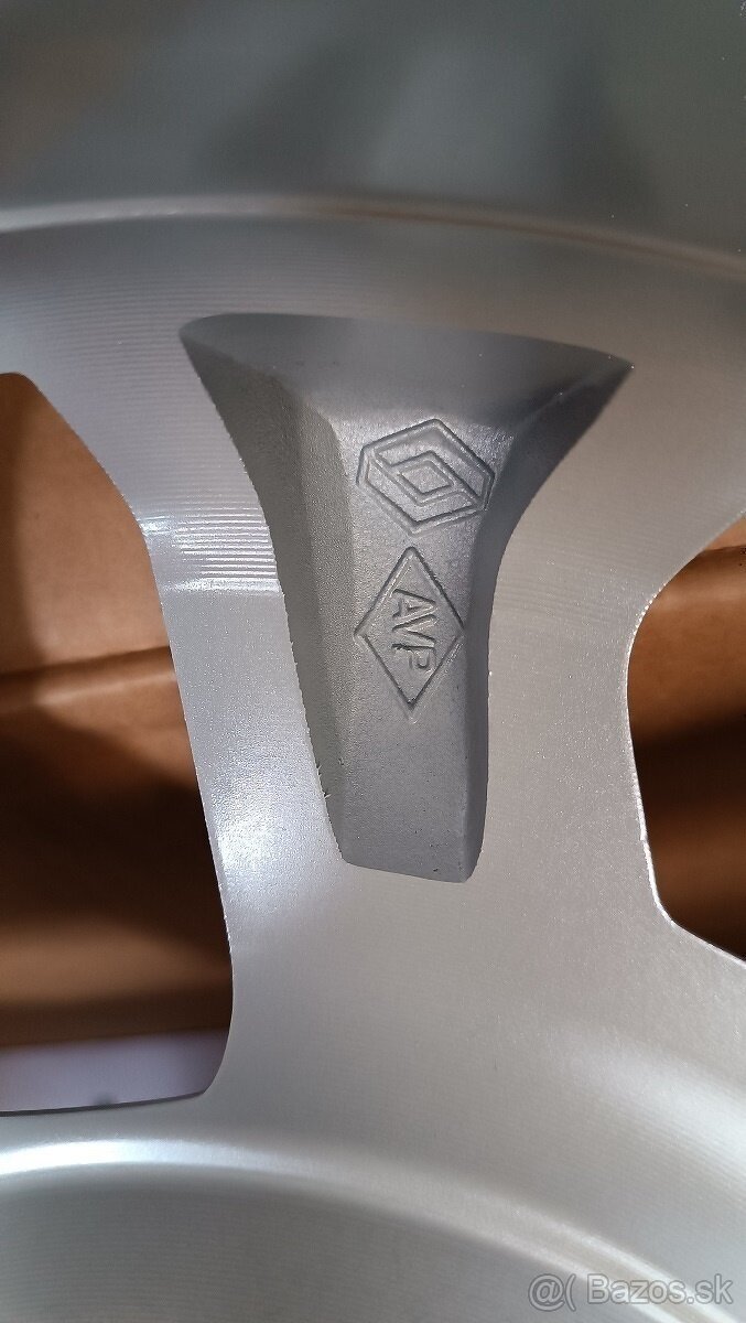 R16 5x114,3 mm, dacia duster - 5